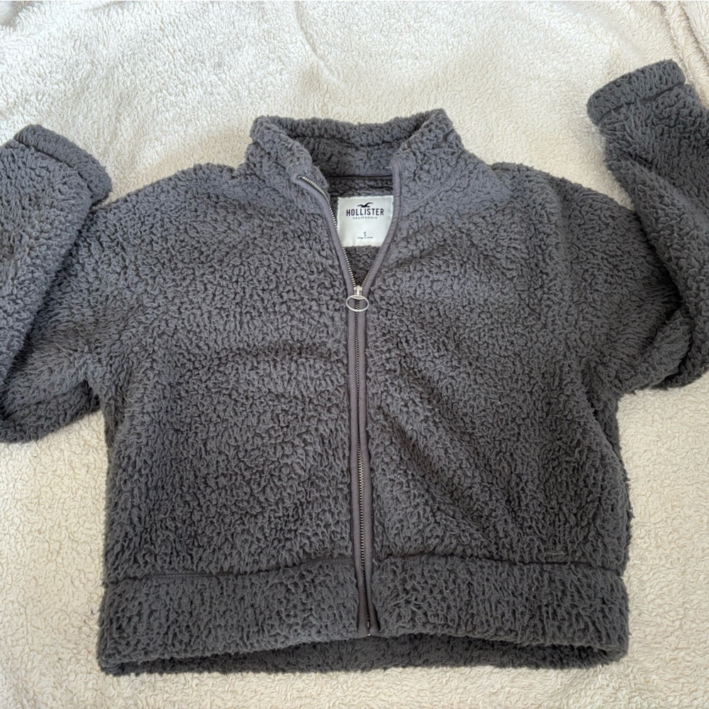 Hollister Sherpa zip up